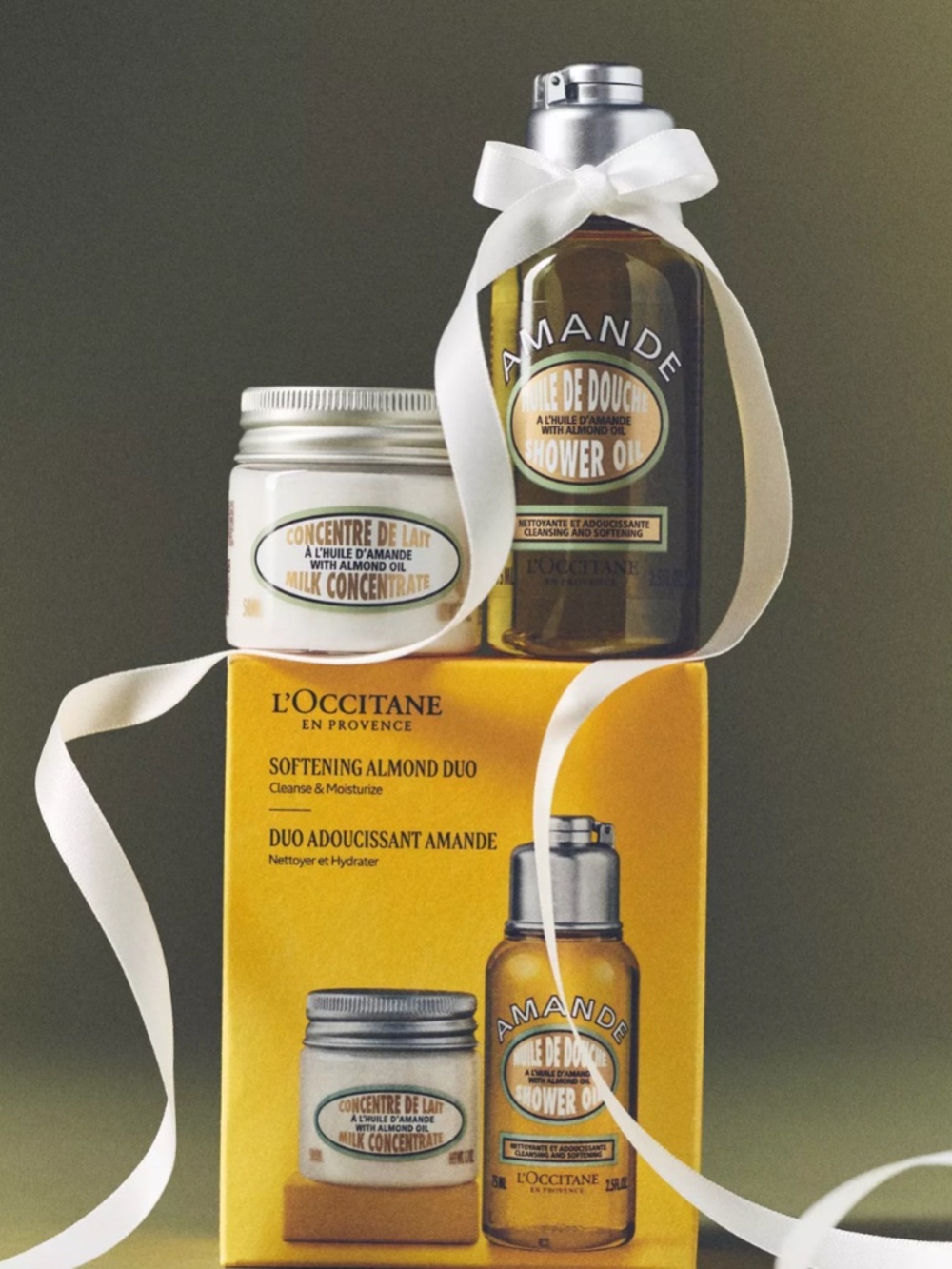 L'Occitane Almond Shower Moisturizing Duo